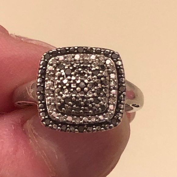 Sterling Silver Black & White Diamond Ring - Picture 7 of 7